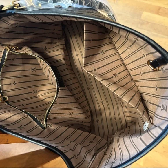 Boulogne GM handbag Black Women's Bag - Picture 8 of 8